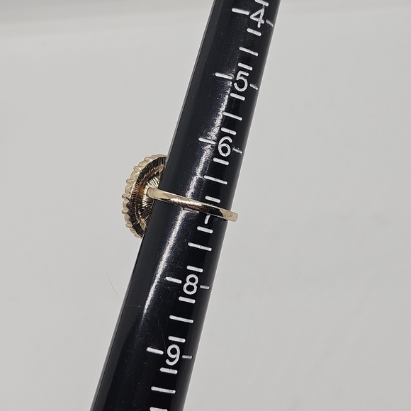 gold tone cocktail ring with large pink rhinestone and clear halo size 7 - Picture 4 of 5